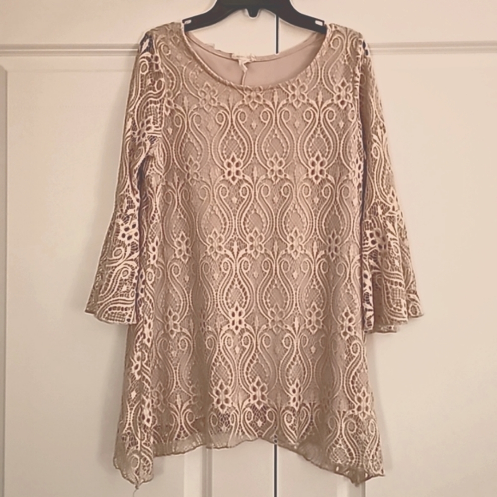 Pretty Beige/Tan Lace Top with sheer 3/4 bell sleeves. Size M